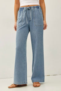 Stella wide leg pant in medium wash, front view