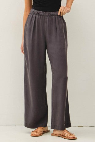 Charcoal Brenda Wide Leg Pant with pockets and fluid drape – Glitz Fine Clothing boutique