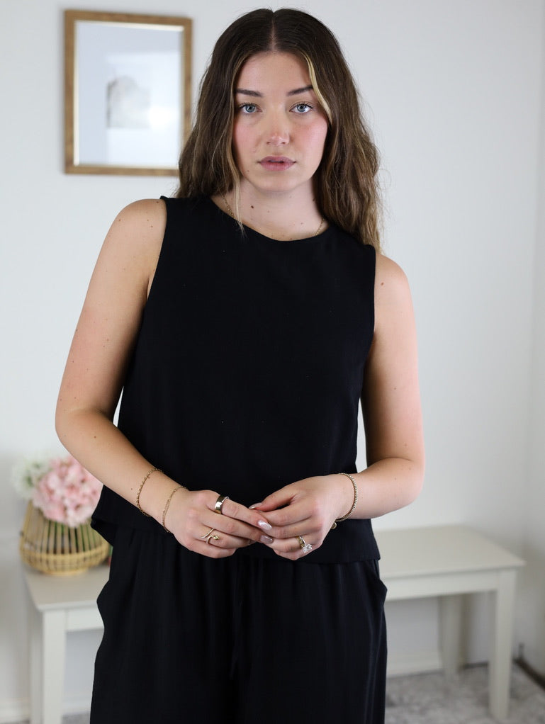 Babs Keyhole Top