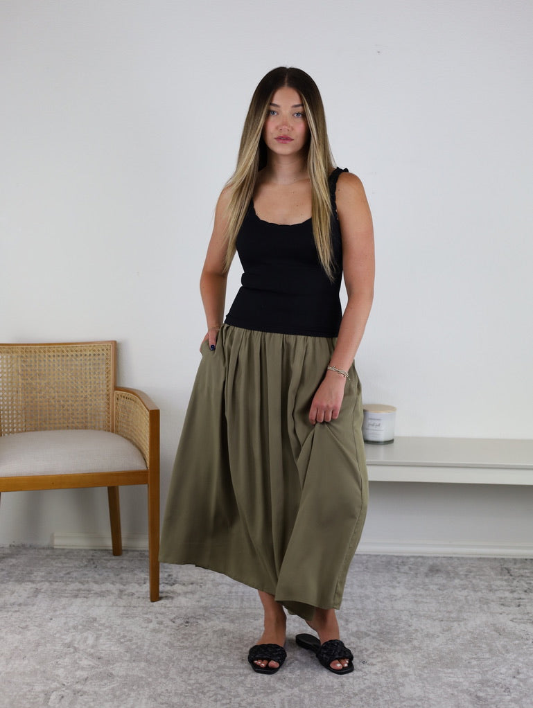 Marty Smocked Waist Midi Skirt - Moss
