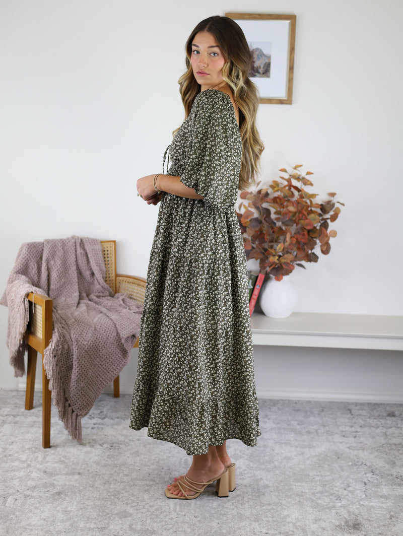 Allyn Ditsy Floral Midi Dress