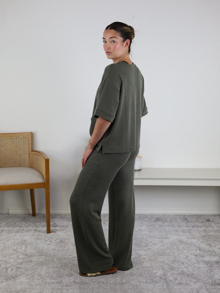 Francis Ribbed Lounge Set, side view