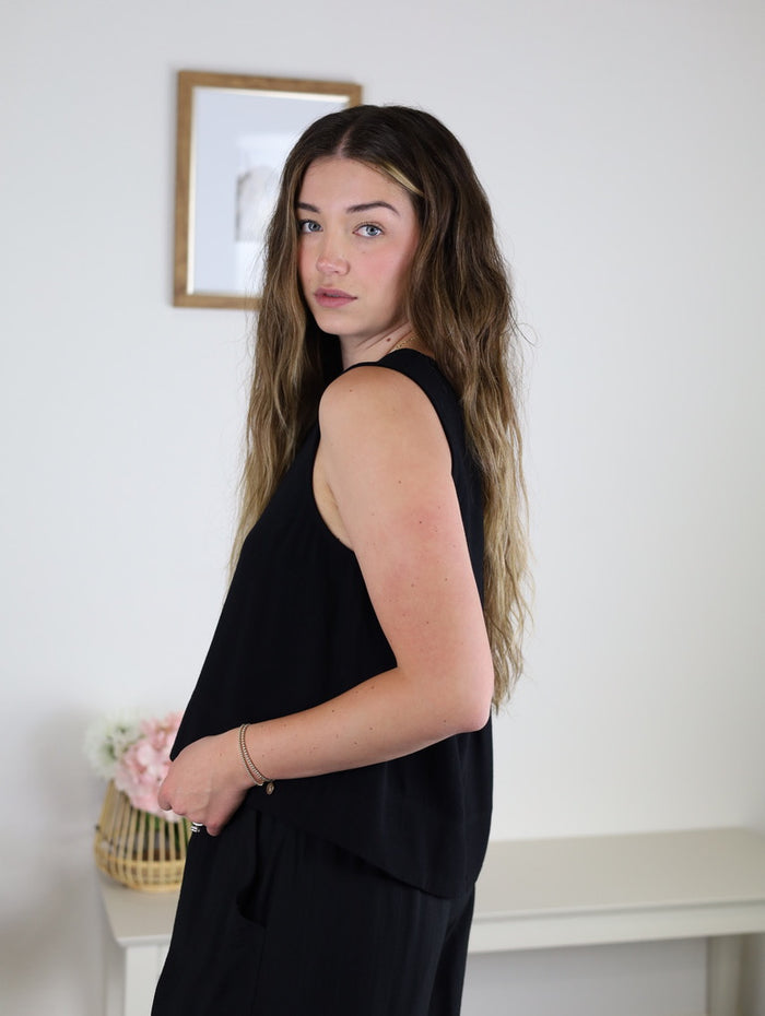 Babs Keyhole Top