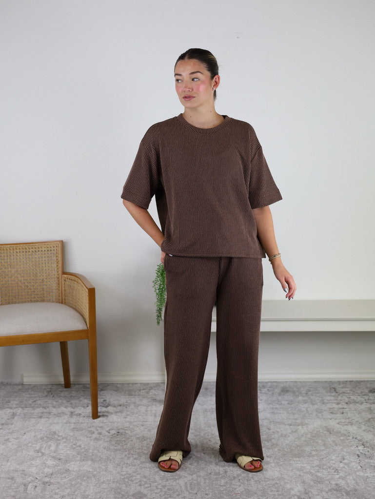 Francis Ribbed Lounge Set in Chocolate colorway