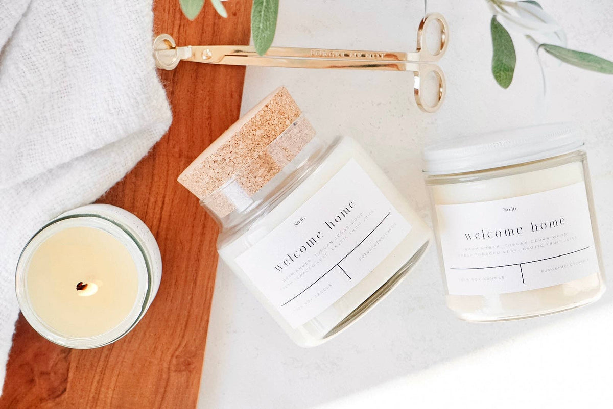 Warm amber cedarwood soy candle 22 oz, fall candle at Glitz boutique Turlock