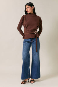 Sarper Mock Neck w/Belt