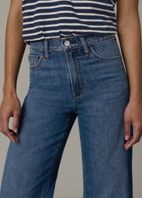 Close-up of high-rise waist on The Mia jeans